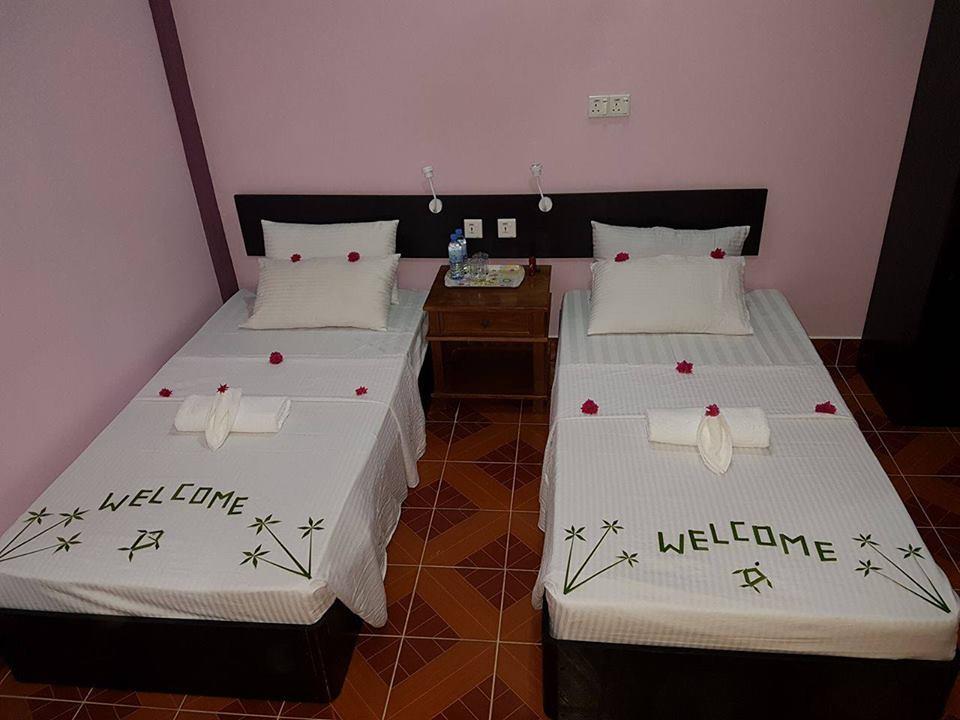 Aqua Inn Naifaru Esterno foto